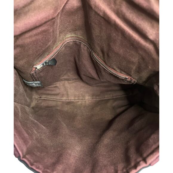 Hermès Fourre Tout Messenger Bag Burgundy and Black Canvas Crossbody - Picture 10 of 16